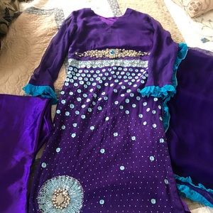 So Aseome 3 piece small size suit